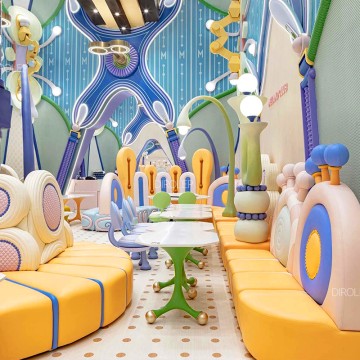 It offers safe and exciting factory-themed equipment in the indoor playground for kids to play.