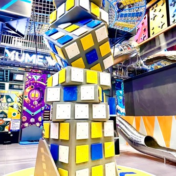 Large Family Fun Park Morandi Theme, Factory Built Indoor Playground with 360° Bicycle Trampoline Ball Pit