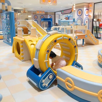 The indoor playground equipment in the trendy play sports hall meets international safety standards.
