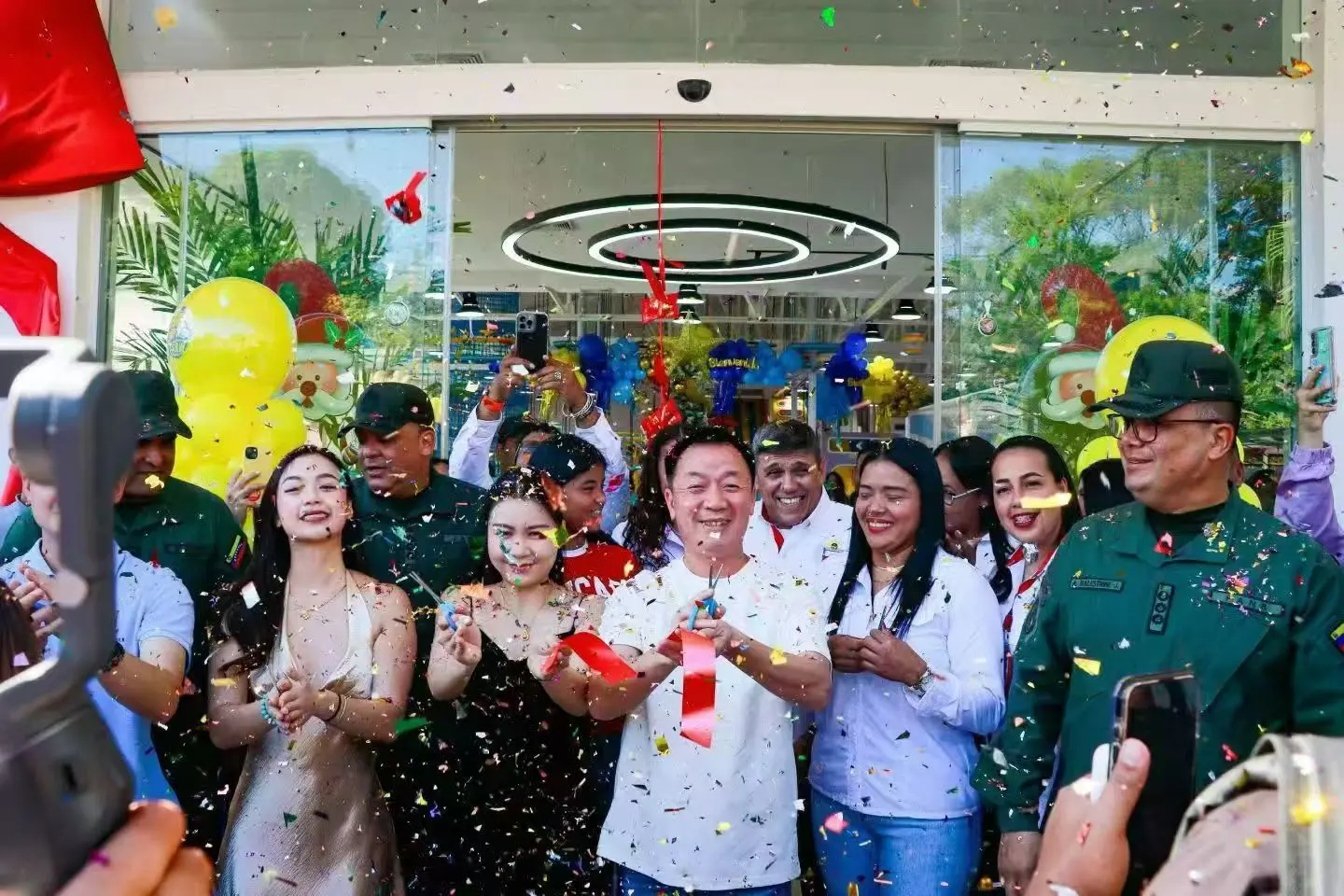 Venezuelan clients choose Dirolep to design and build an 800-square-meter indoor children's playground.