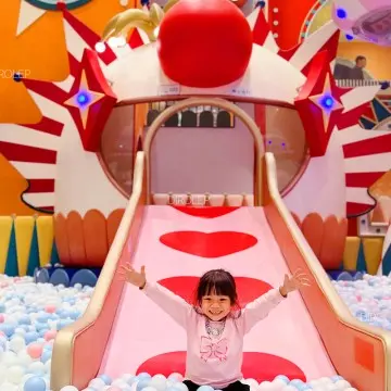 China Morandi Style Indoor Playground Supplier, OEM ODM Custom Playground with Plum Blossom Pile 360° Bicycle Mario Obstacle Course for Commercial Kids Park