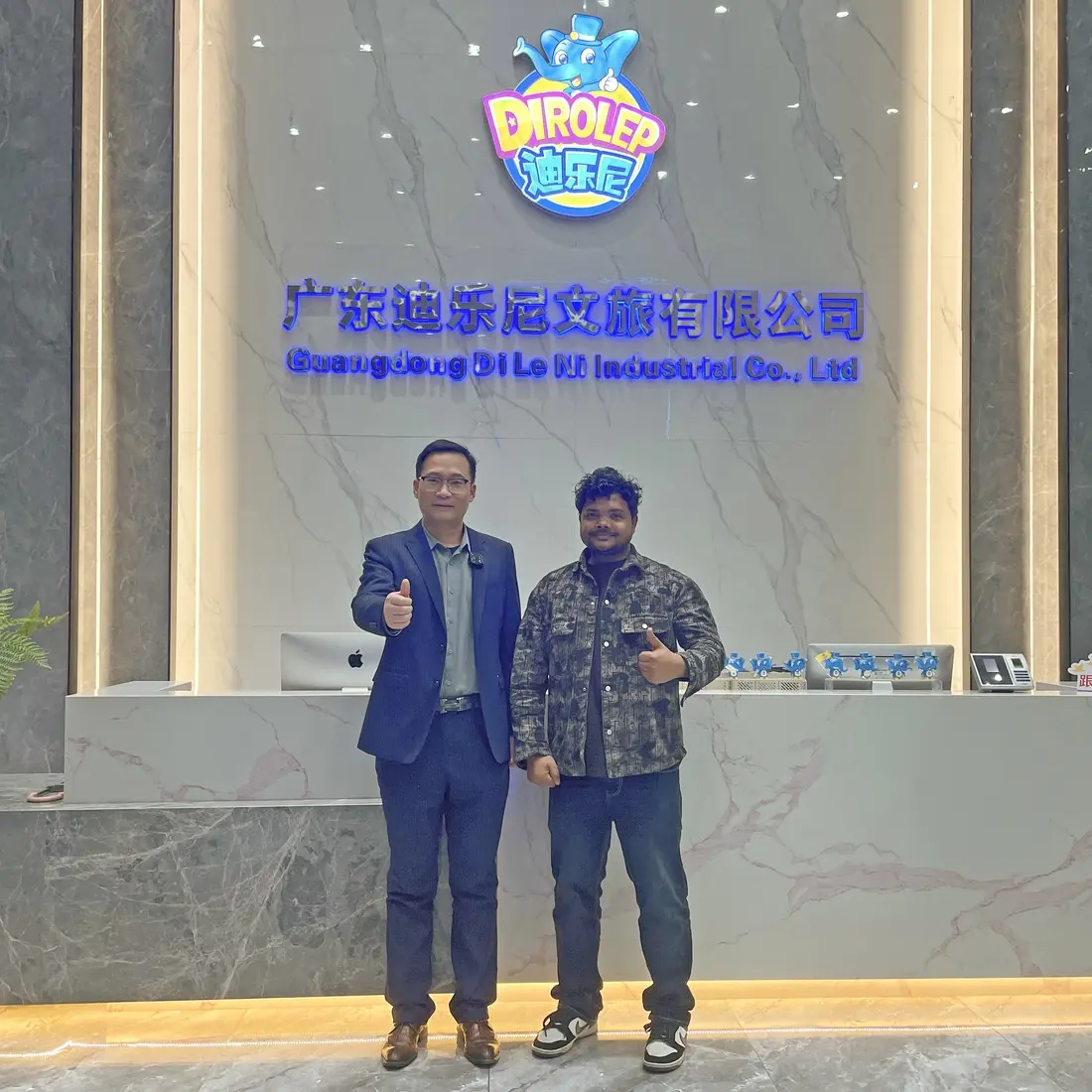Customers who want to open amusement parks in India come to China to visit Dileni