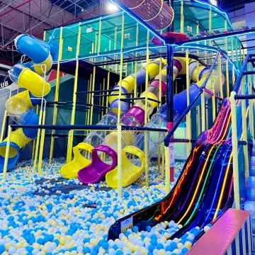 Scratch-resistant Morandi indoor play facilities manufactured by seasoned factory, including vintage slides, mute trampolines and padded climbing structures.